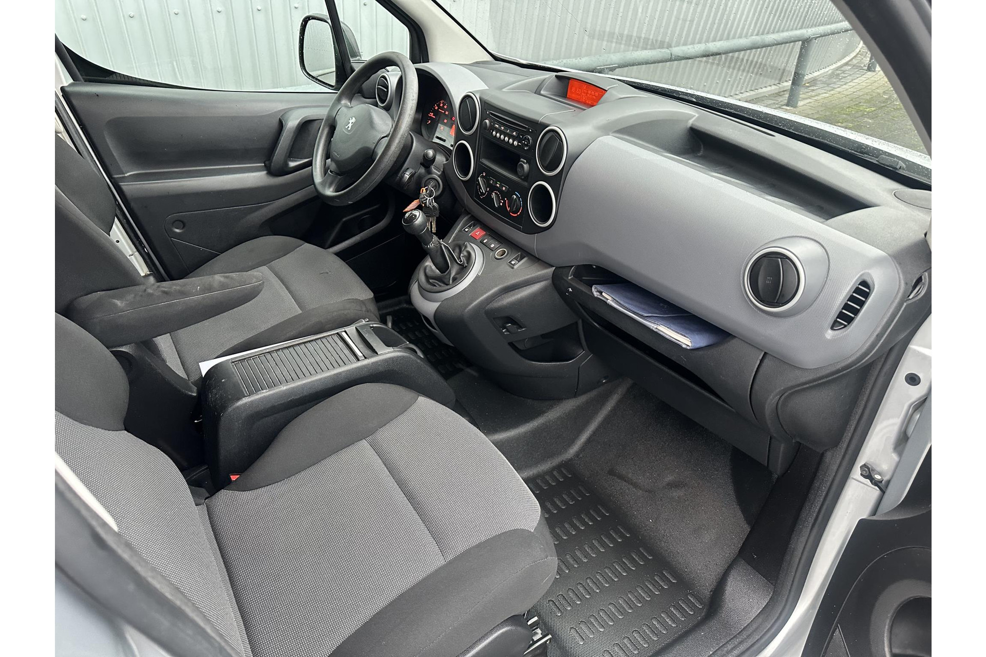 Peugeot Partner 120 1.6 BlueHDi 75 L1 Premium*AIRCO*CRUISE*PDC*